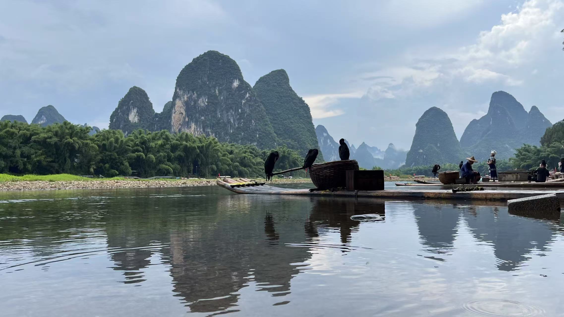 The most comprehensive guide for tourism in Guilin and Yangshuo, China: a journey of landscape poetry and painting
